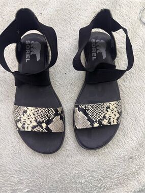 Sorel Women's Black Snake-Print Elastic Strap Sandals Size 6